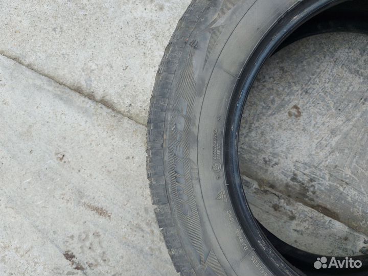 Bridgestone Blizzak Spike-02 215/60 R16 95T