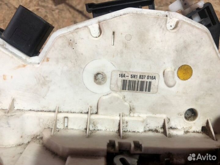 Замок двери передний правый Tiguan Fabia Superb