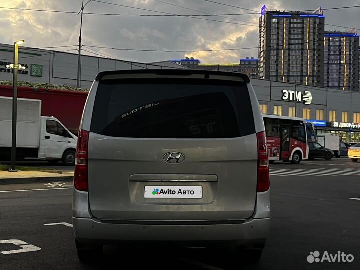 Hyundai Grand Starex 2.5 AT, 2008, 284 728 км