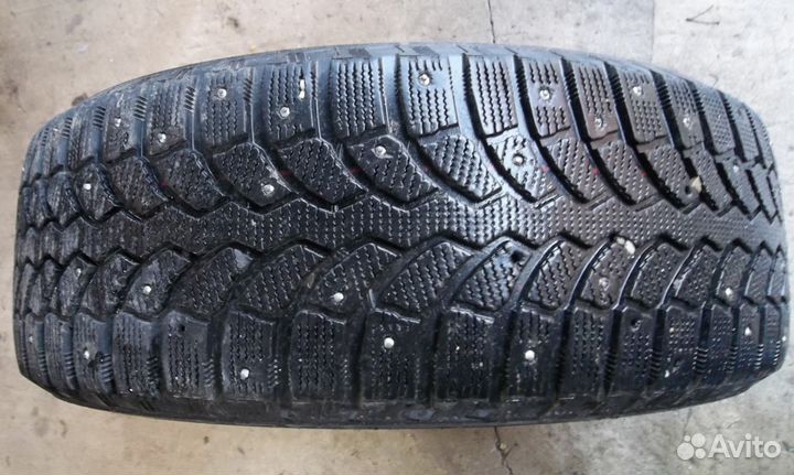 Bridgestone Blizzak Spike-01 225/60 R17