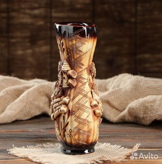 Вазы настольные, С замками, лепка, коричневая