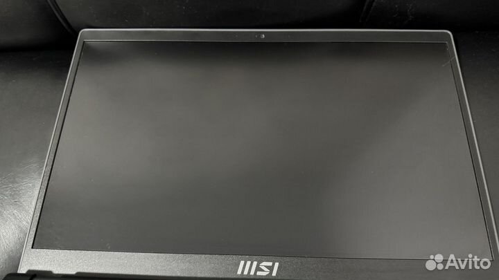 Ноутбук MSI