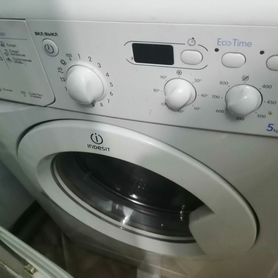 Стиральная машина indesit 5кг