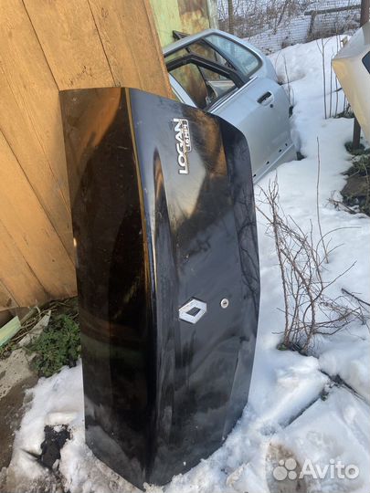 Крышка дорестайлинг 6001551125 рено логан 1