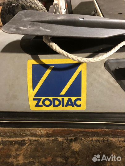 Лодка zodiac