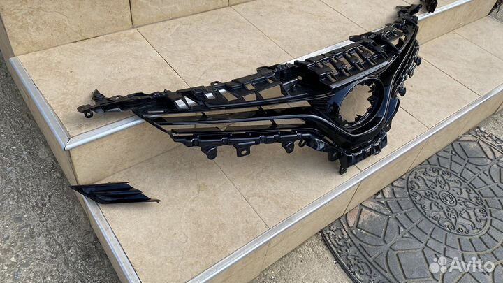 Решетка бампера toyota camry 70