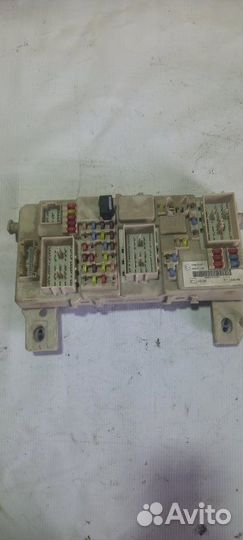 Блок предохранителей в салон Форд Фокус 2