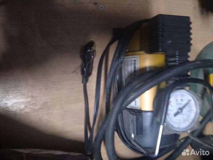 Компрессор воздушный автомобильный