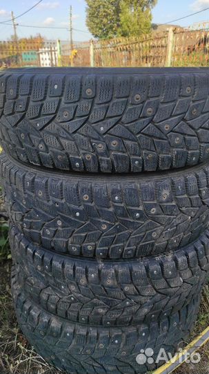Dunlop SP Winter Ice 02 175/65 R14 82T