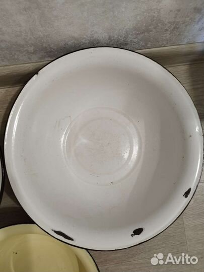 Таз эмалированный СССР(9 и 4 л)