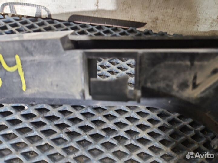 Ресничка под фару левая Honda Cr-V RE4 K24A 2011