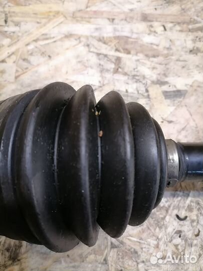 Привод передний левый Audi A1