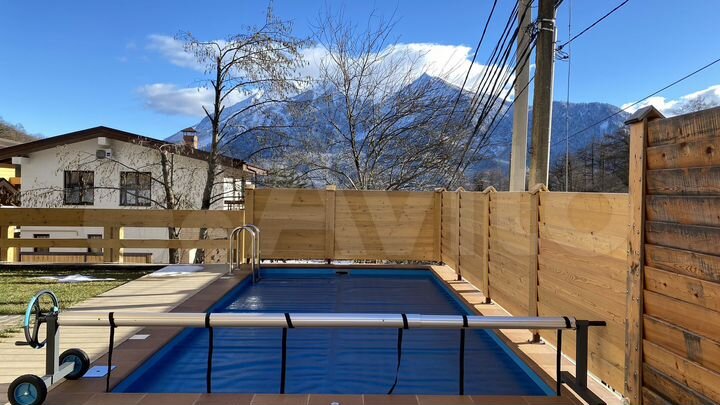 Коттедж 200 м² на участке 5 сот.