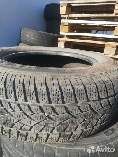 Dunlop Direzza DZ101 235/65 R17