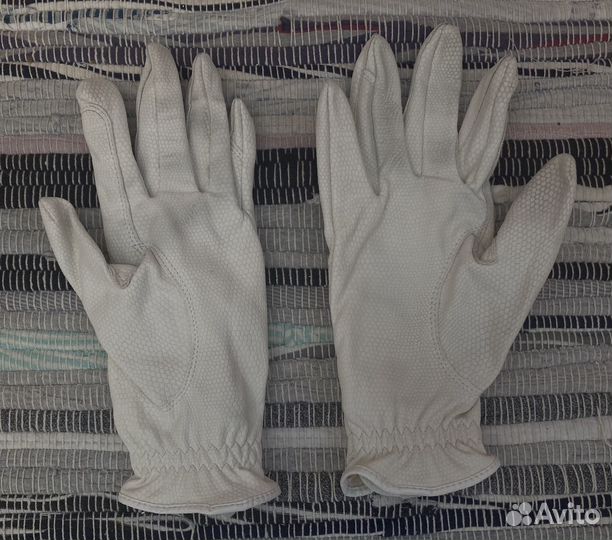 Белые конные перчатки Roeckl