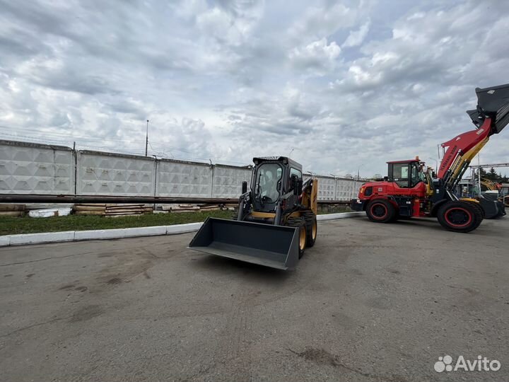 Мини-погрузчик Lonking CDM312, 2023