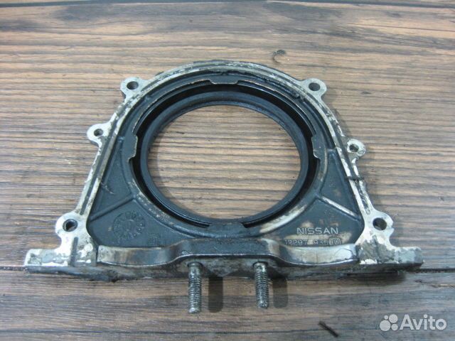 Крышка коленвала задняя Nissan Primera P10 (1990–1