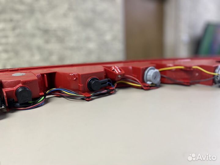 Фонарь задний правый в бампер Ауди Ку7 4Л