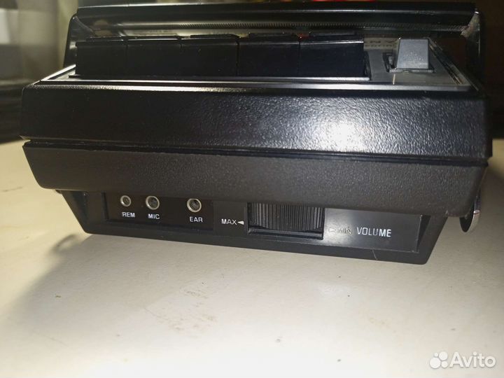 Магнитофон кассетный sanyo 2512e