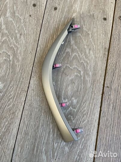 Накладка на торпедо передняя правая Toyota Auris