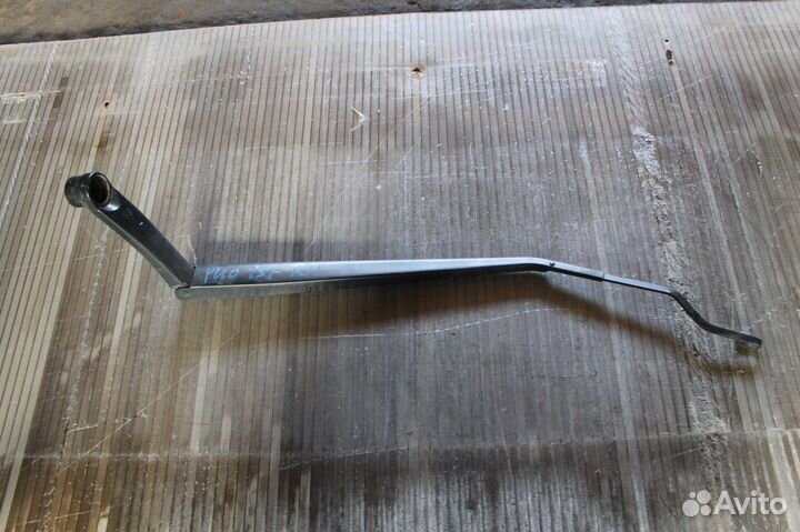 Поводок дворника KIA RIO 3 2011 правый