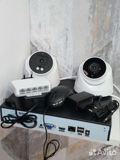 Комплект новых ip камер с регистратором и звуком