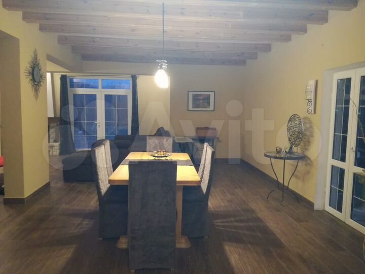 Дом 216 м² на участке 11 сот.