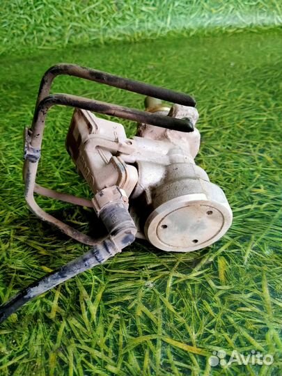 Главный тормозной цилиндр Форд Фокус 1 1.6л 2003г