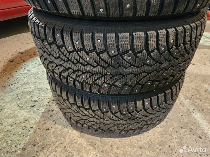 Pirelli Formula Ice 215/50 R17