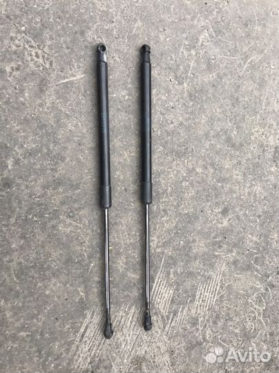 Газовые упоры багажника LADA granta