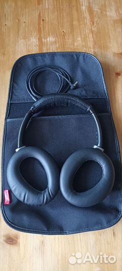 Беспроводные наушники Sony MDR-10RBT