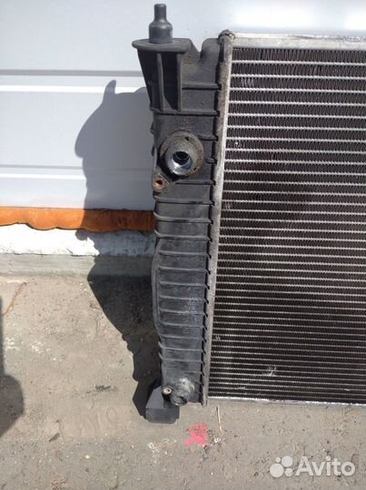 Радиатор охлаждения Audi A4 B7 2004-2008