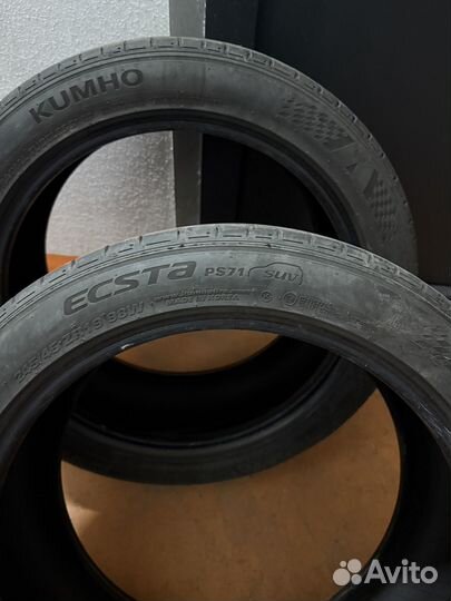 Kumho Ecsta PS71 SUV 245/45 R19 98W