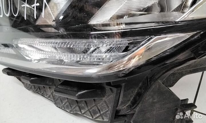 Фара левая Volkswagen Polo 6 Liftback LED