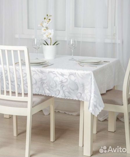 Скатерть белая для банкетов