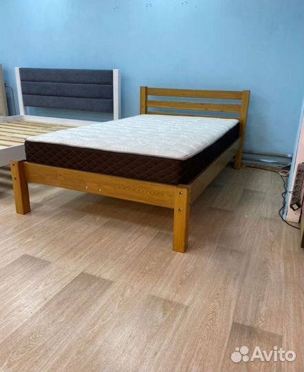 Кровать деревянная из лиственницы 160/200