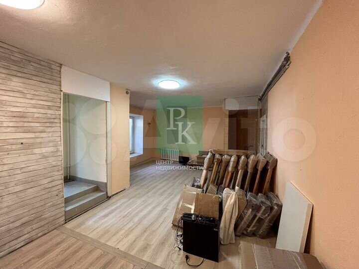 Помещение 100 м² на первой линии в центре города