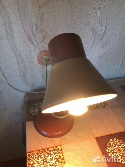 Лампа настольная