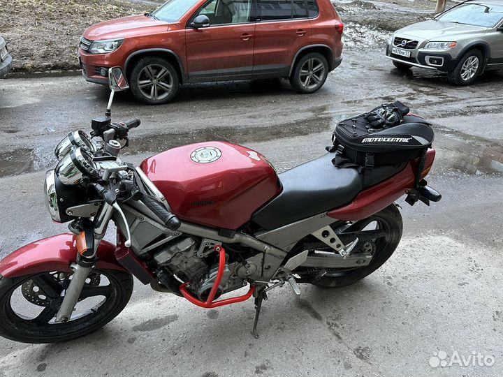 Honda cb1