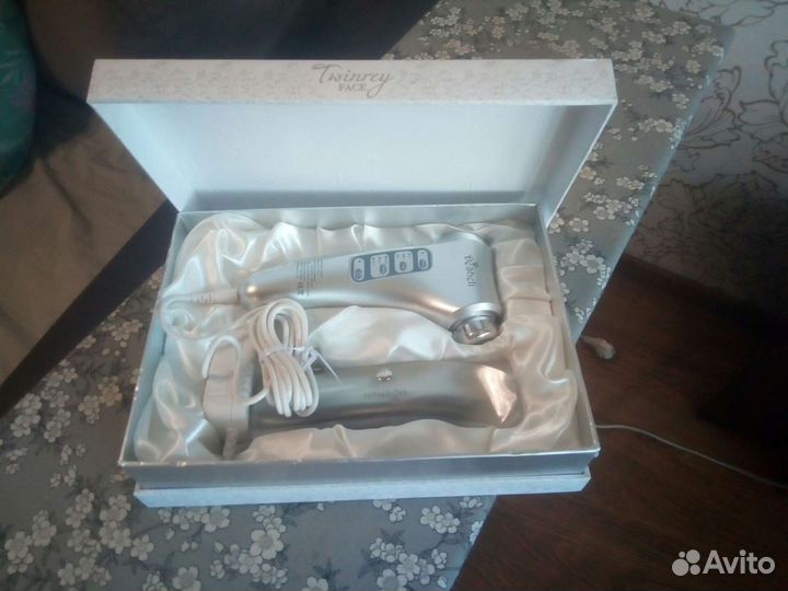 Аппарат массажный Twinrey для ухода за лицом