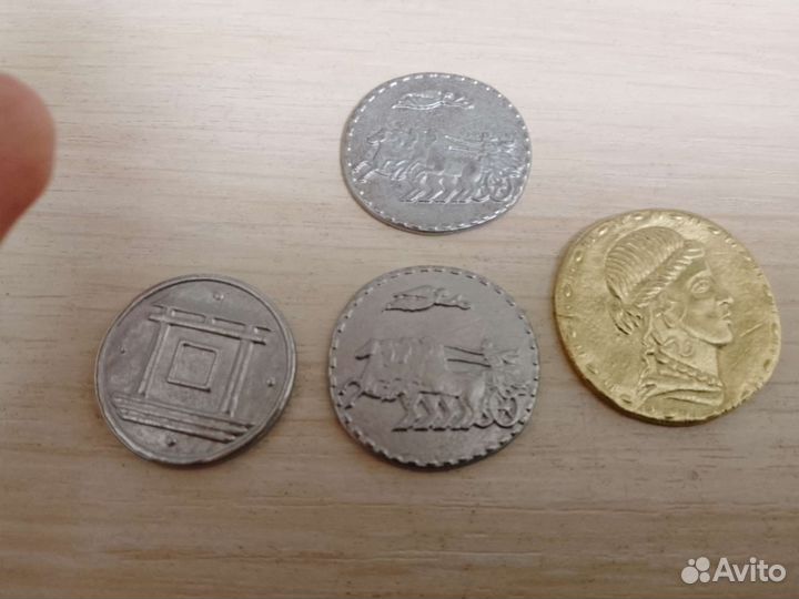 Монеты магнит