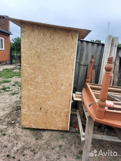 Дачный туалет деревянный