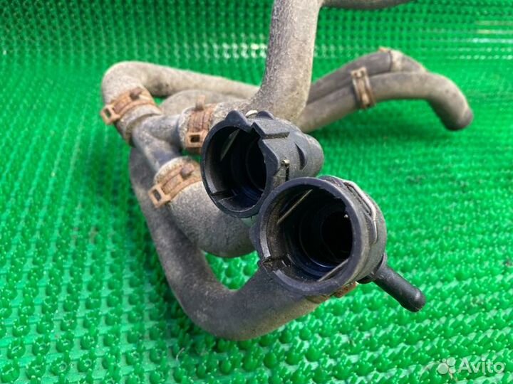 Патрубок системы охлаждения Volkswagen Golf Plus 5