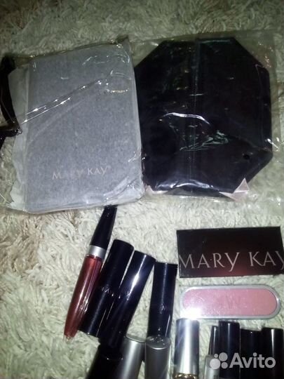 Тени для век, помада mary KAY