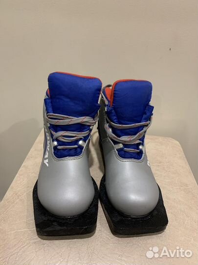 Лыжные ботинки р.30