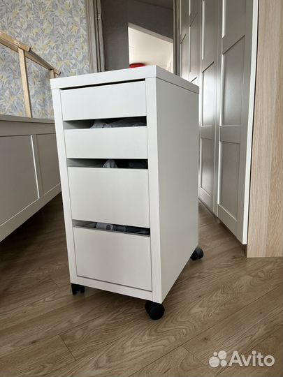 Тумба выкатная