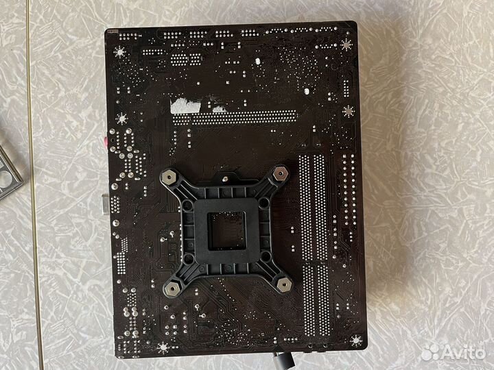 Материнская плата MSI H81-M-E33 с процессором