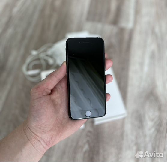 iPhone 7 128GB Black (отличное)