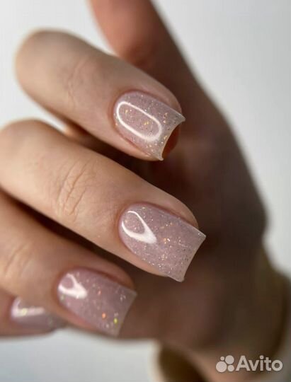 Маникюр, брови, ламинирование ресниц