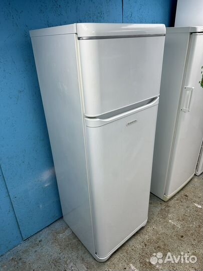 Холодильник Ariston. 170 см. Доставка